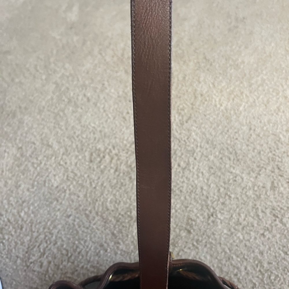 Dooney&Bourke - Picture 4 of 6